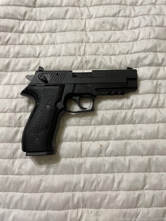 Sig Sauer Mosquito 22 Lr. Rare! Great do anything pistol. Great for Anybody-img-0