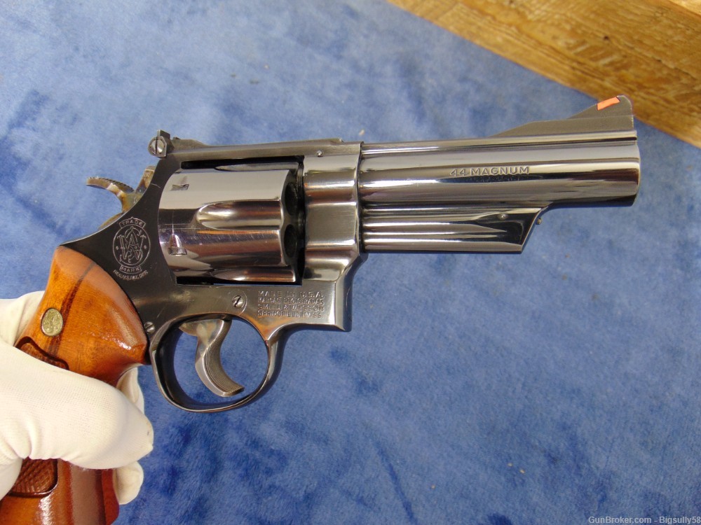 COLLECTOR QUALITY SMITH & WESSON 29-2 4" BBL 44 MAG 1979 *IMMACULATE!*-img-1