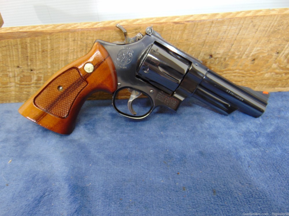 COLLECTOR QUALITY SMITH & WESSON 29-2 4" BBL 44 MAG 1979 *IMMACULATE!*-img-0