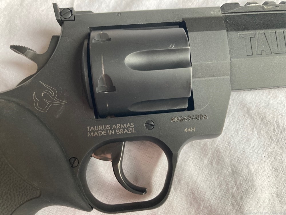 Taurus Raging Hunter 44 Magnum 6 Shot uncommon 6.75 inch barrel -img-9