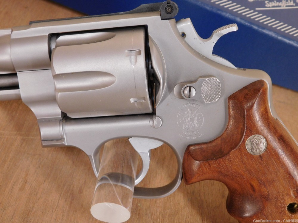 Smith & Wesson S&W 629-2 Mountain Lion .44 Mag 4? Revolver 1990 #18 of 500 -img-7