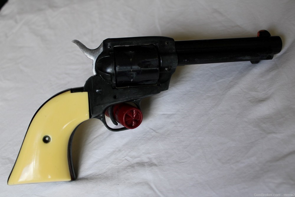 EIG Revolver Model E15, .22 LR-img-1