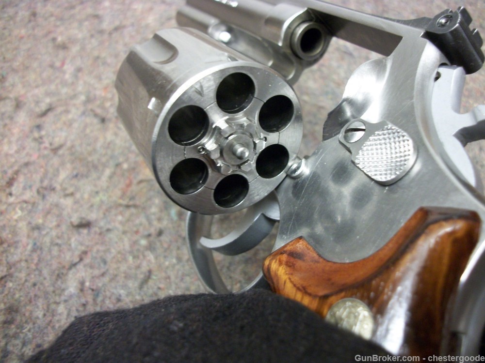 SMITH & WESSON 686 STAINLESS 4" NO DASH-img-25