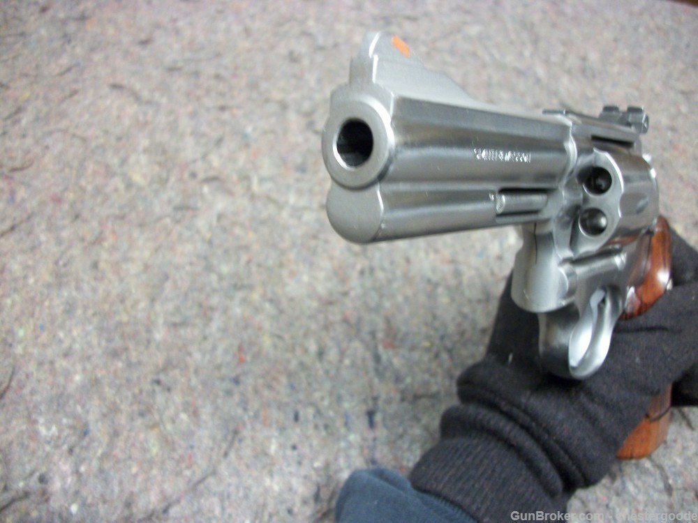 SMITH & WESSON 686 STAINLESS 4" NO DASH-img-30