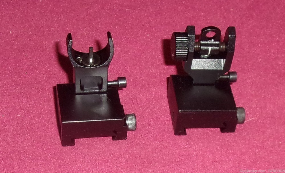 AR15 / M16 ALUMINUM FRONT & REAR FLIP UP SIGHTS (NIB)-img-1