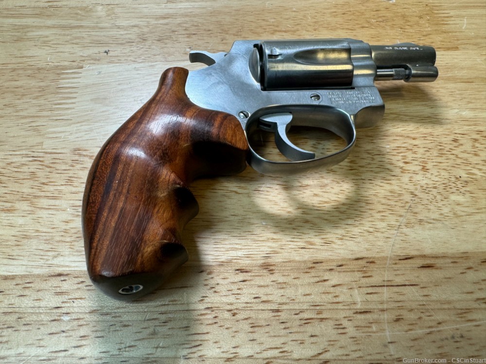 S&W Smith & Wesson Model 60 NO DASH in Excellent Shape Check It Out!-img-1