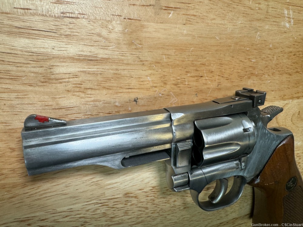 Dan Wesson .357 Magnum STAINLESS Revolver Look! Beautiful shape! Buy now!-img-16