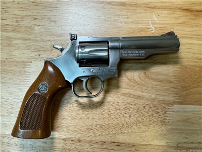 Dan Wesson .357 Magnum STAINLESS Revolver Look! Beautiful shape! Buy now!