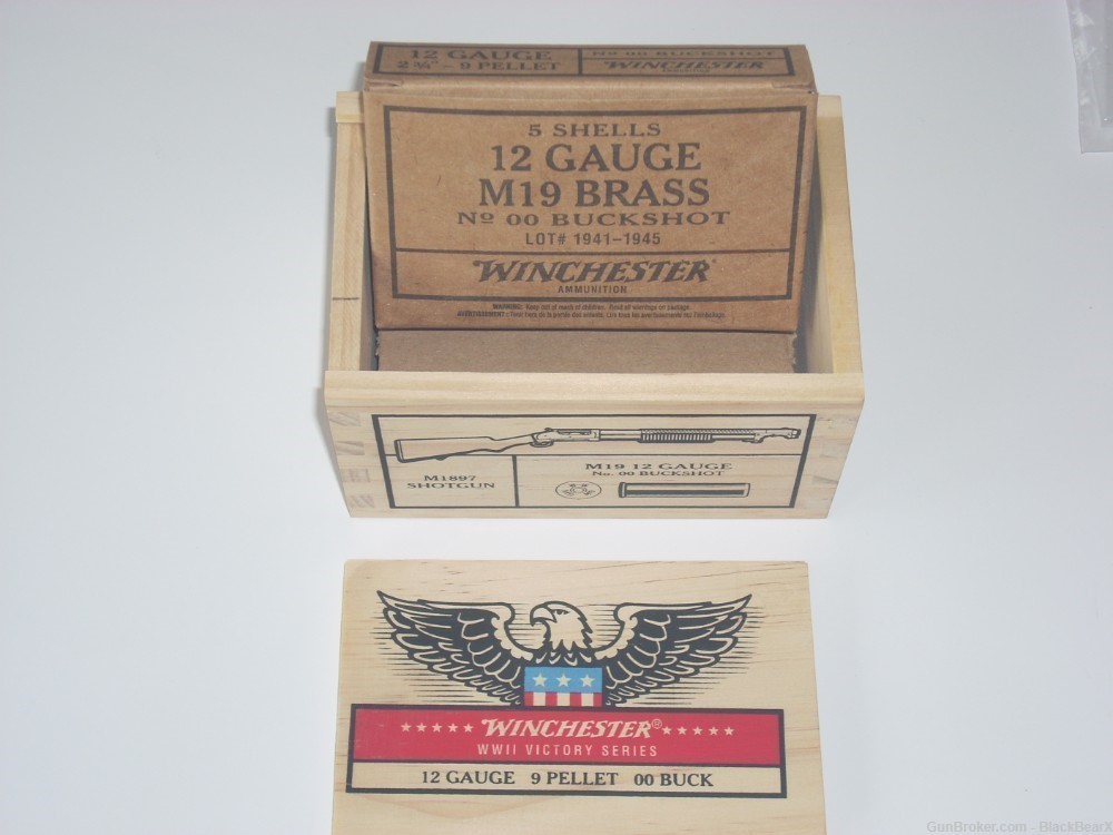 Winchester WWII Victory Series 12 ga 00 Buck brass shells-img-1
