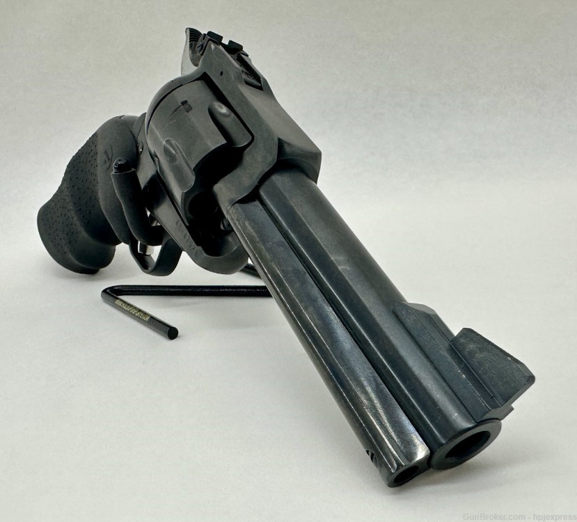 Ruger New Model Blackhawk 6-Shot .41 Magnum Revolver-img-3