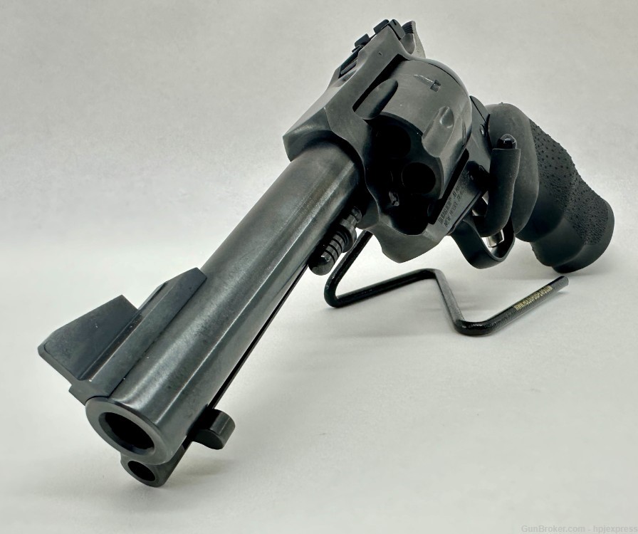 Ruger New Model Blackhawk 6-Shot .41 Magnum Revolver-img-6