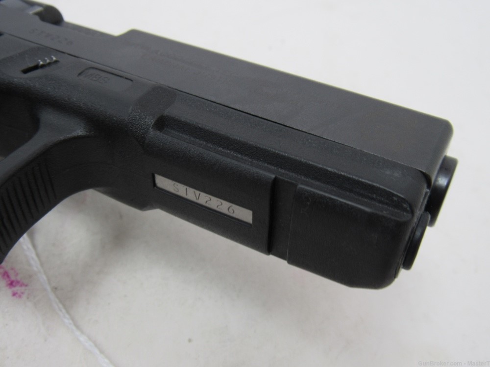 Glock 22 Gen 4 in Box 2 mags Night Sights 40 S&W No Reserve-img-14