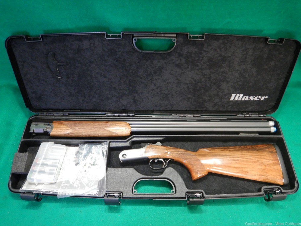 Blaser F16 Sporting Standard 12ga 32" Grade 2 Wood O/U Shotgun New A1600S32-img-0