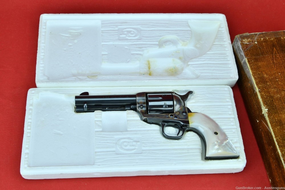 MINTY, EARLY 3rd Gen Colt Single Action Army - .45 - *REAL MOTHER OF PEARL*-img-5