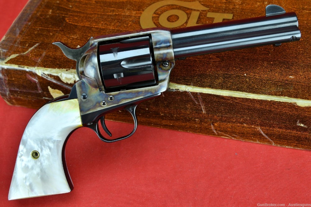 MINTY, EARLY 3rd Gen Colt Single Action Army - .45 - *REAL MOTHER OF PEARL*-img-1