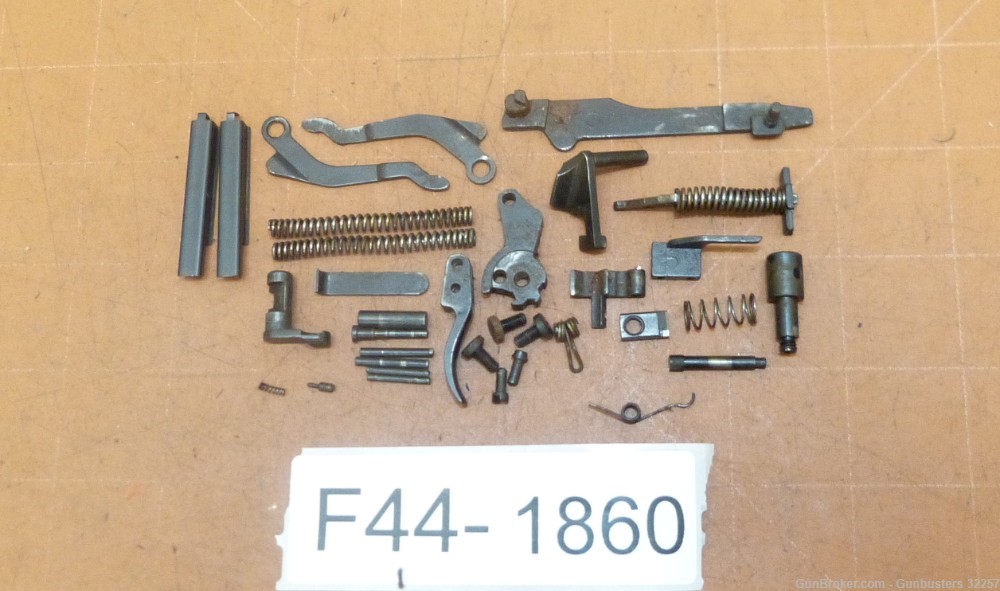 Beretta 3032 Tomcat .32 Auto, Repair Parts F44-1860-img-1