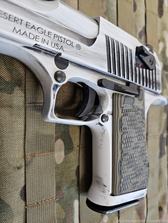MAGNUM RESEARCH DESERT EAGLE .50 WHITE DISTRESSED 6"-img-2
