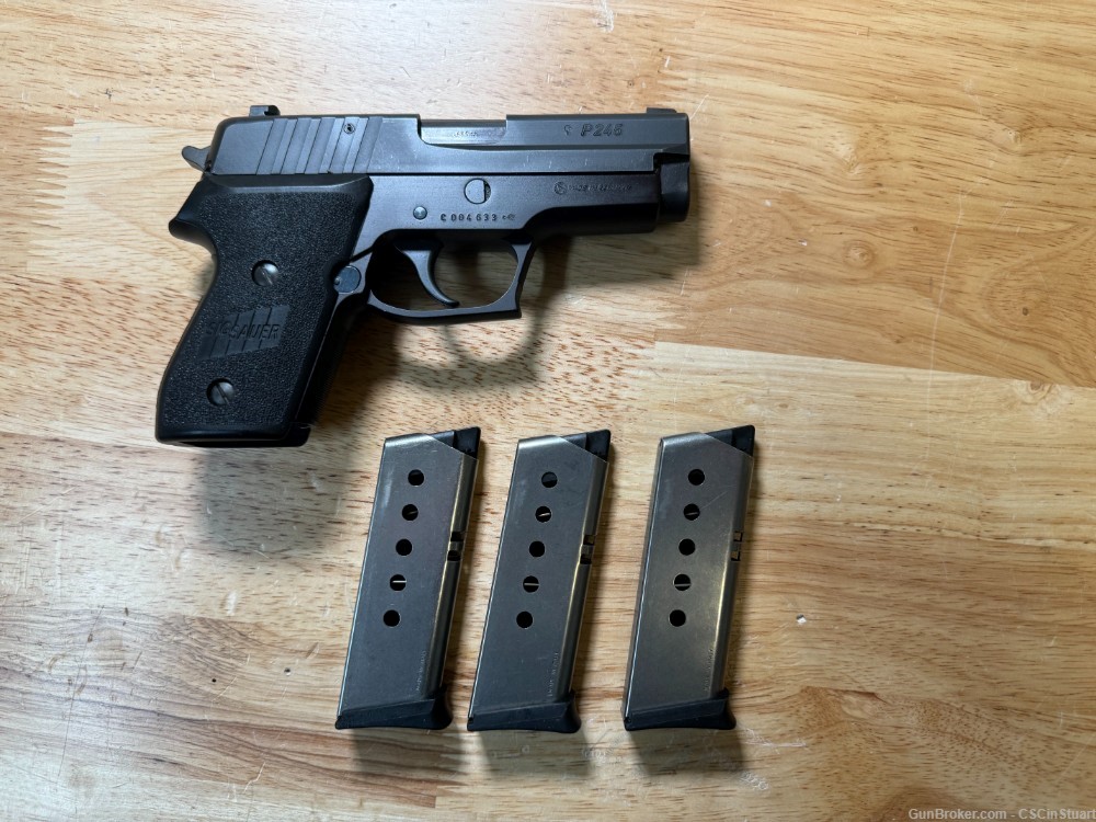Sig Sauer P245 p-245 .45acp pistol with 3 Magazines, Very Good Condition! -img-0