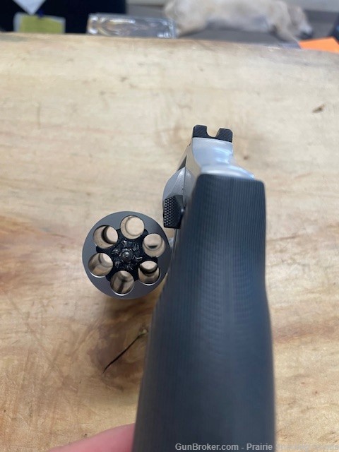 Smith & Wesson 632UC 32 H&R Mag Lipsey's Exclusive NEW-img-11