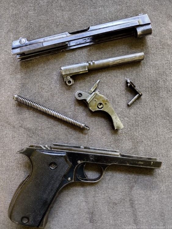 SACM 1935A 32 Semi Auto Pistol SIG P210 1911 w mags & ammo-img-3