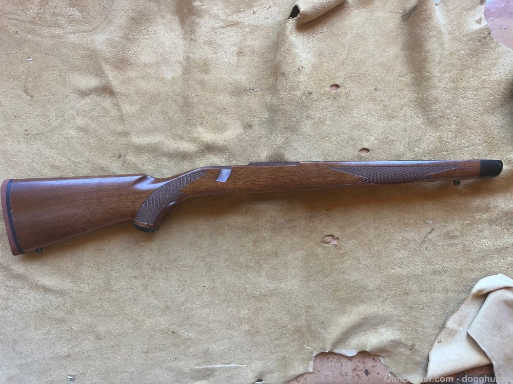 Ruger M77  Wood Stock Short Action -img-0