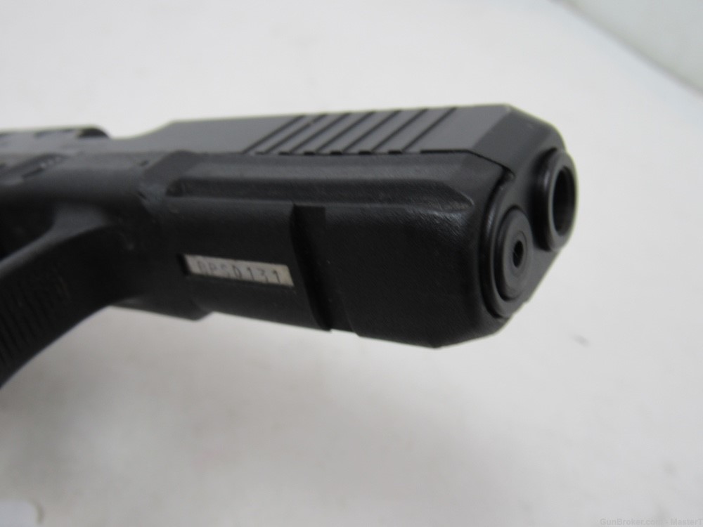  Glock 17 Gen 5 w/Backstraps 9mm $.01 Start No Reserve-img-13