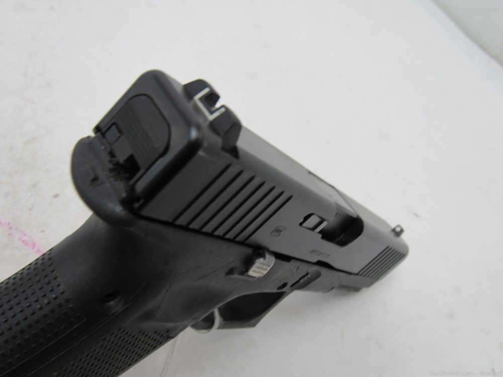  Glock 17 Gen 5 w/Backstraps 9mm $.01 Start No Reserve-img-18