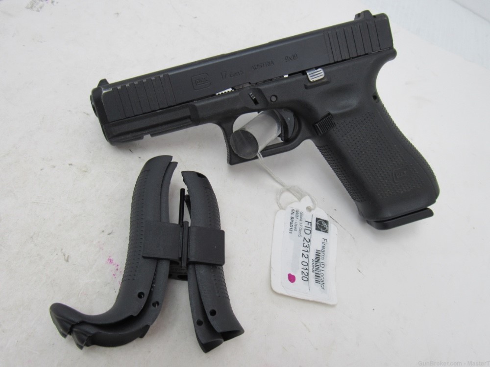  Glock 17 Gen 5 w/Backstraps 9mm $.01 Start No Reserve-img-0