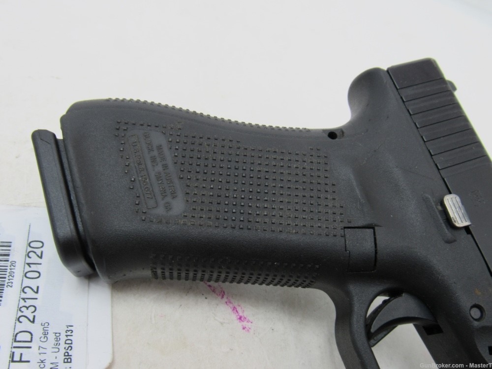  Glock 17 Gen 5 w/Backstraps 9mm $.01 Start No Reserve-img-10