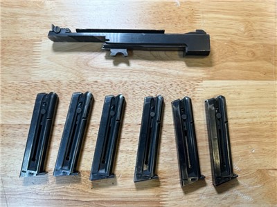 S&W Smith & Wesson Model 41 Slide & 6 Magazines LOOK! Nice!