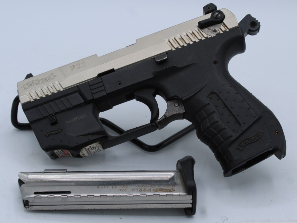 WALTHER P22 W/ INTERGRATED LASER AND ONE 10 RD MAGAZINE-img-6