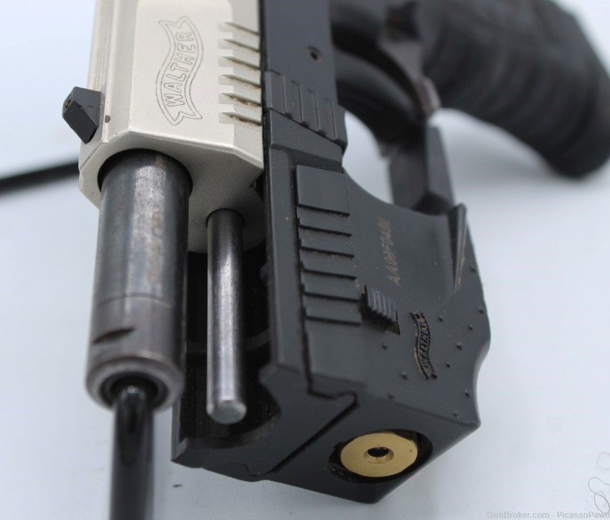 WALTHER P22 W/ INTERGRATED LASER AND ONE 10 RD MAGAZINE-img-3