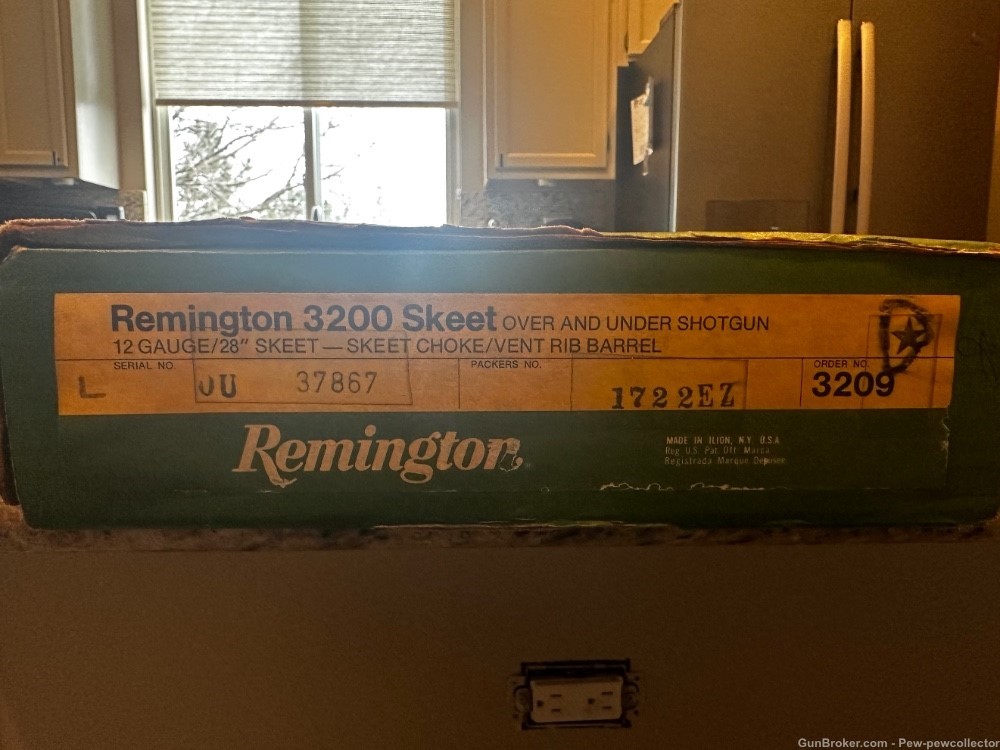 Remington 3200 skeet 12 gauge  NEW NEVER FIIRED -img-6