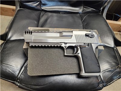 PICS NEW MAGNUM RESEARCH DESERT EAGLE 6'' 44 MAG SS XIX STAINLESS SS 6 MK19