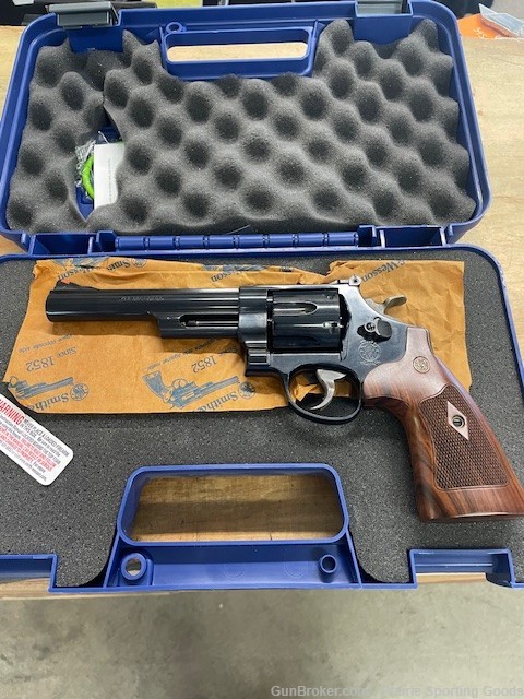 Smith & Wesson Model 57 Classic 41 Rem Mag 6" Barrel-img-24