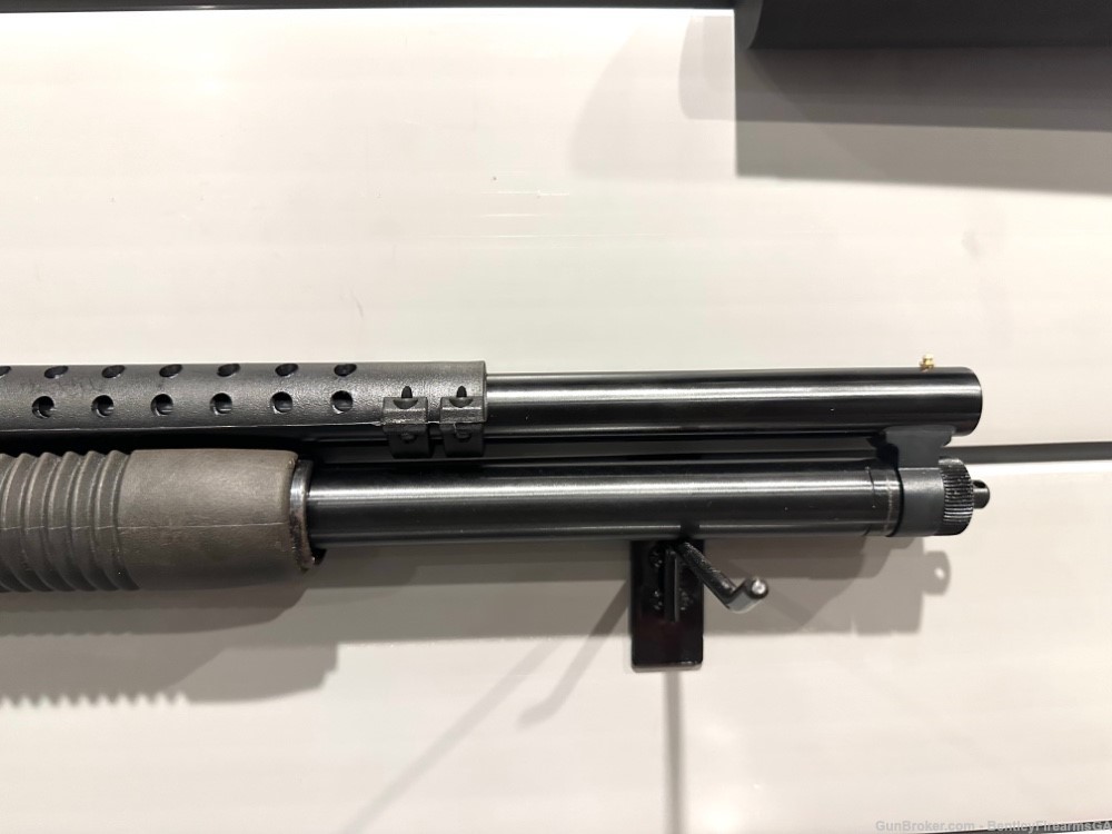 Mossberg 500A Pump Action 20" barrel, heat shield, pistol grip, 7 round-img-2