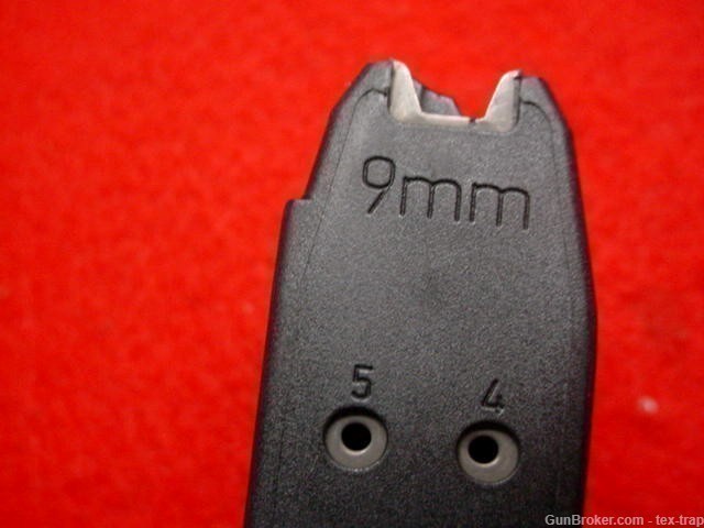 Glock 17- Gen. 4- 9mm Magazine- 17 rd. w/Loader - Nice !-img-3