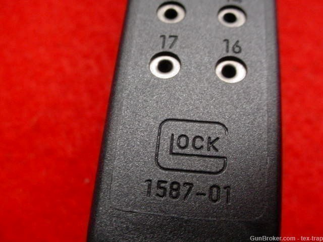Glock 17- Gen. 4- 9mm Magazine- 17 rd. w/Loader - Nice !-img-2