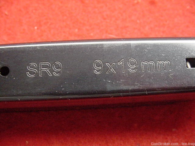 Factory Ruger SR9- 9mm Magazine- 17 rd- Nice !-img-3