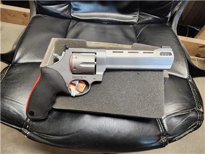 NEW! TAURUS 444 RAGING BULL .44 MAGNUM 6.5 STAINLESS PORTED 44 MAG SPECIAL