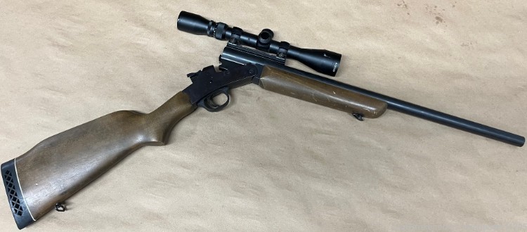 Rossi R250HB .22-250cal Single Shot Rifle w/ Heavy Barrel & Scope-img-0