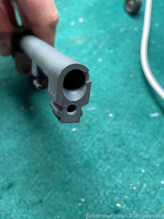Beretta 92FS 9mm Threaded barrel w/ Compensator -img-3