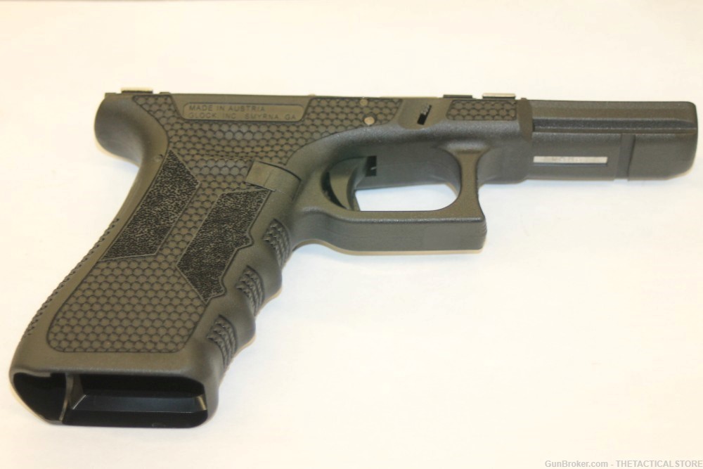 GLOCK 17 GEN 3 9MM 2011 STIPPLED DESIGN WITH LPK-img-1