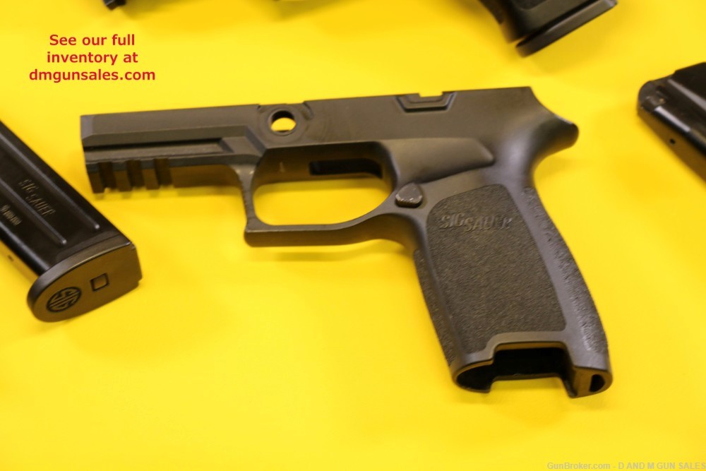 SIG SAUER P320 PRO CARRY 9MM WITH EXTRA FRAME AND 4 MAGS-img-2