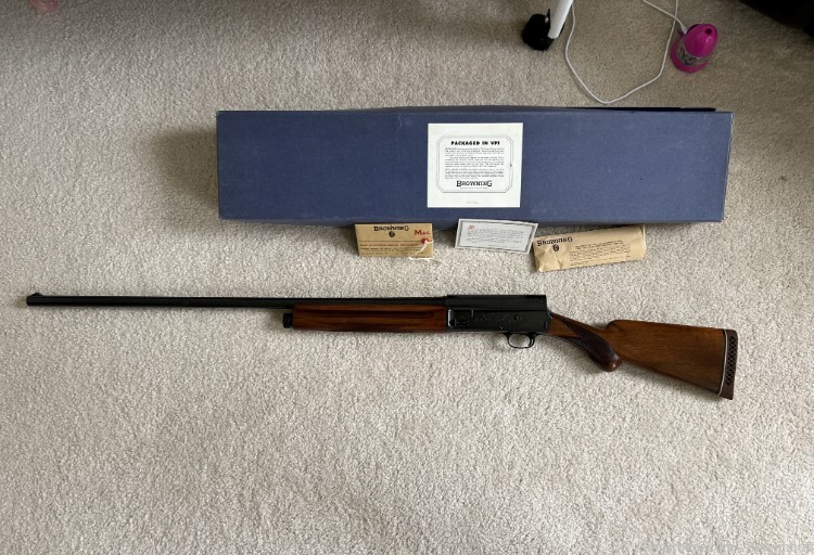 1959 Belgium Browning A5 Auto 5 Magnum 12 Gauge New and Unfired in Blue Box-img-3