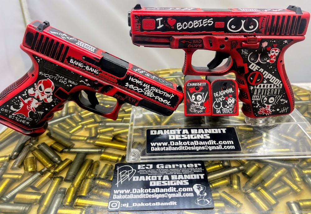  Glock 19 15rd Deadpool V1 Battleworn Engraved and w/ Custom Case-img-8