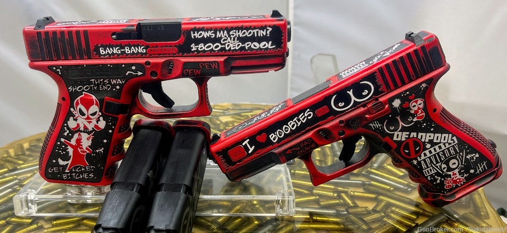  Glock 19 15rd Deadpool V1 Battleworn Engraved and w/ Custom Case-img-9