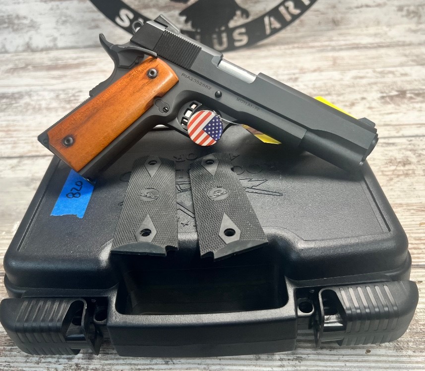 * Armscor * Rock Island Armory * M 1911 A1 FS * 45 ACP *  M1911 * Box * -img-0