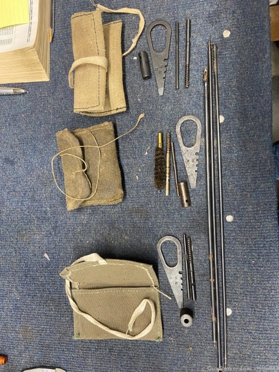 Mosin Nagant rifle cleaning kit parts and 2 clips-img-2