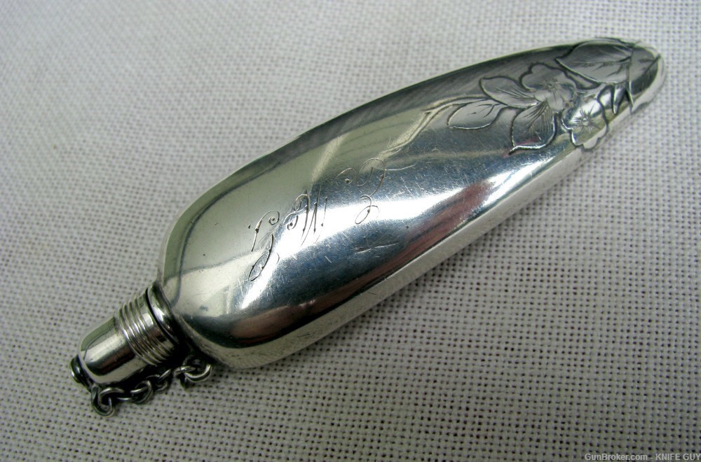 SMALL ANTIQUE 1890s ART NOUVEAU SILVER ENGRAVED OBJECT D’ ART PERFUME FLASK-img-4